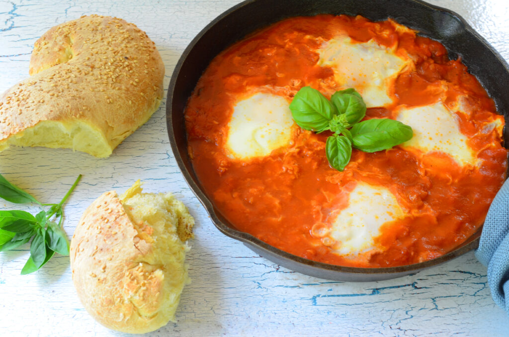 Eggs in Purgatory (Tomato Sauce)
