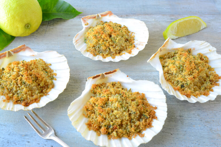 Baked Bay Scallops Gratinate