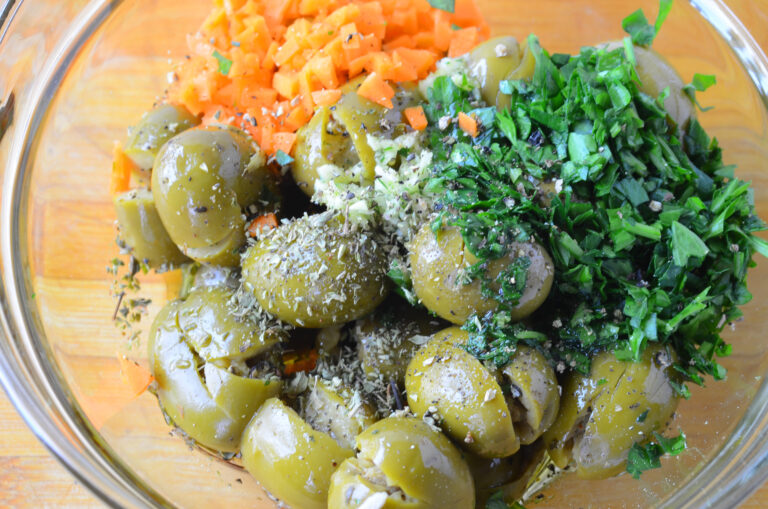 Cracked Green Olives with Garlic and Parsley